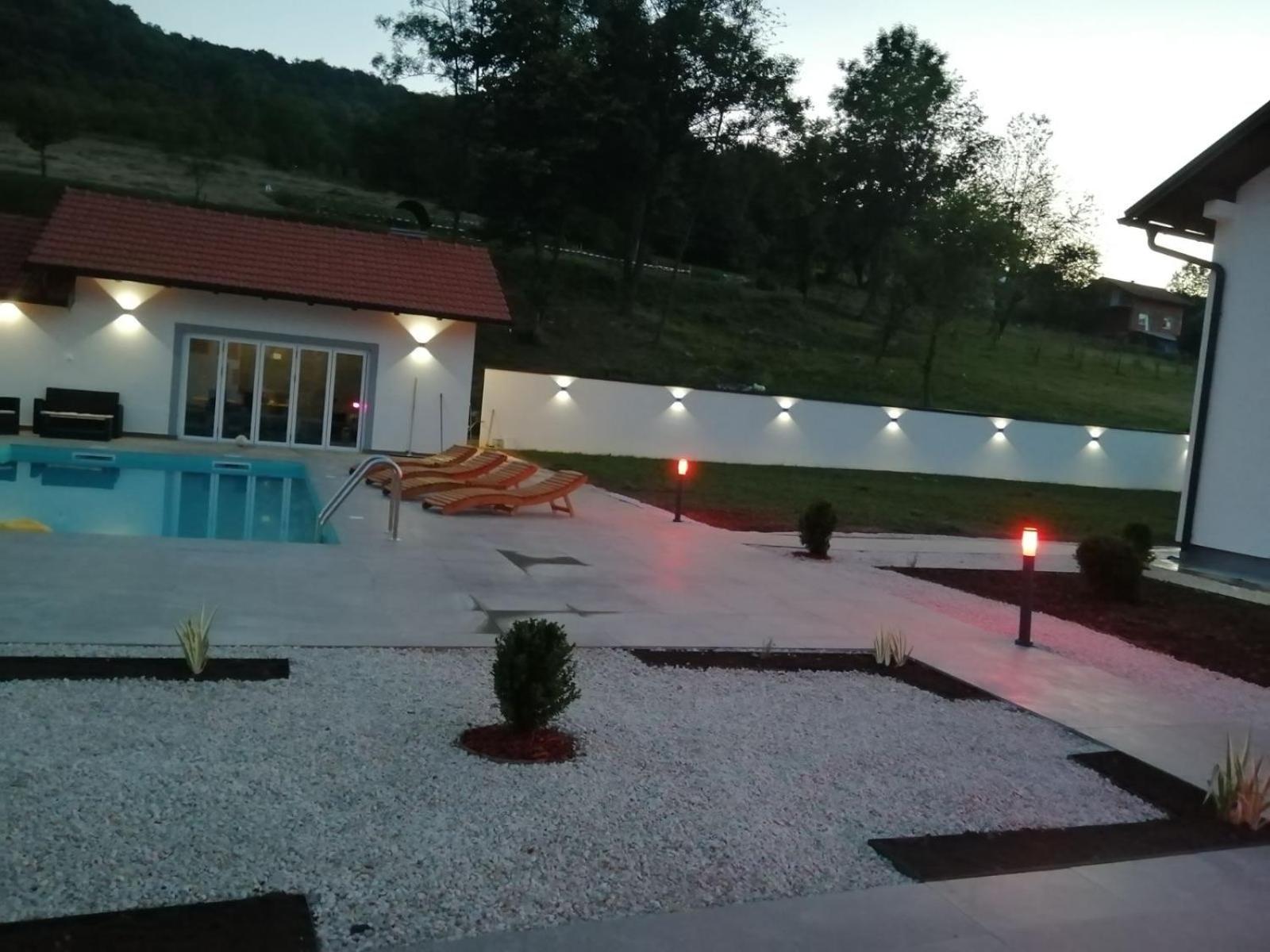 Romantic Lodge Баня Лука Екстериор снимка