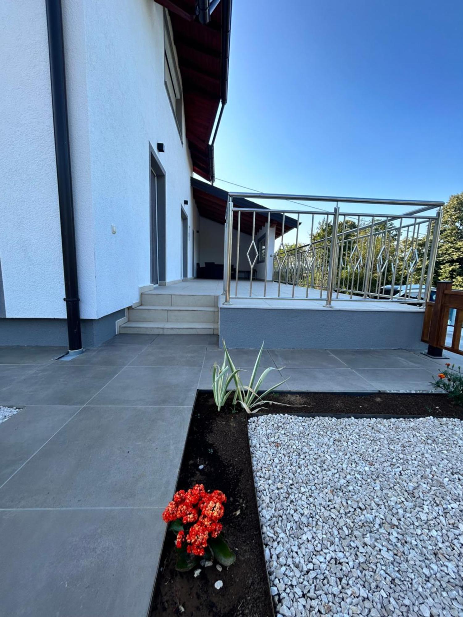 Romantic Lodge Баня Лука Екстериор снимка