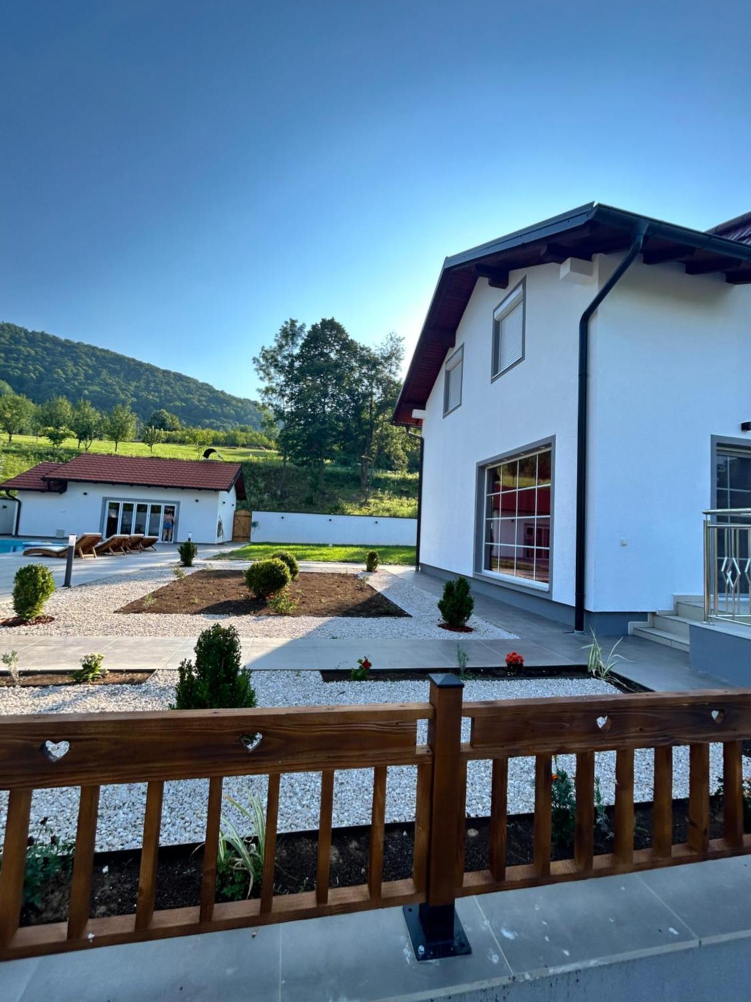 Romantic Lodge Баня Лука Екстериор снимка