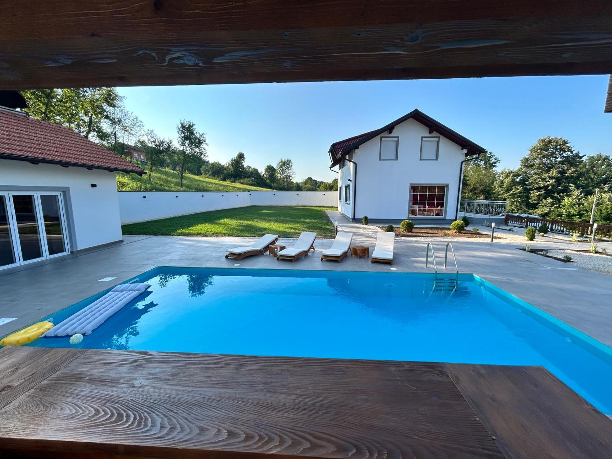 Romantic Lodge Баня Лука Екстериор снимка