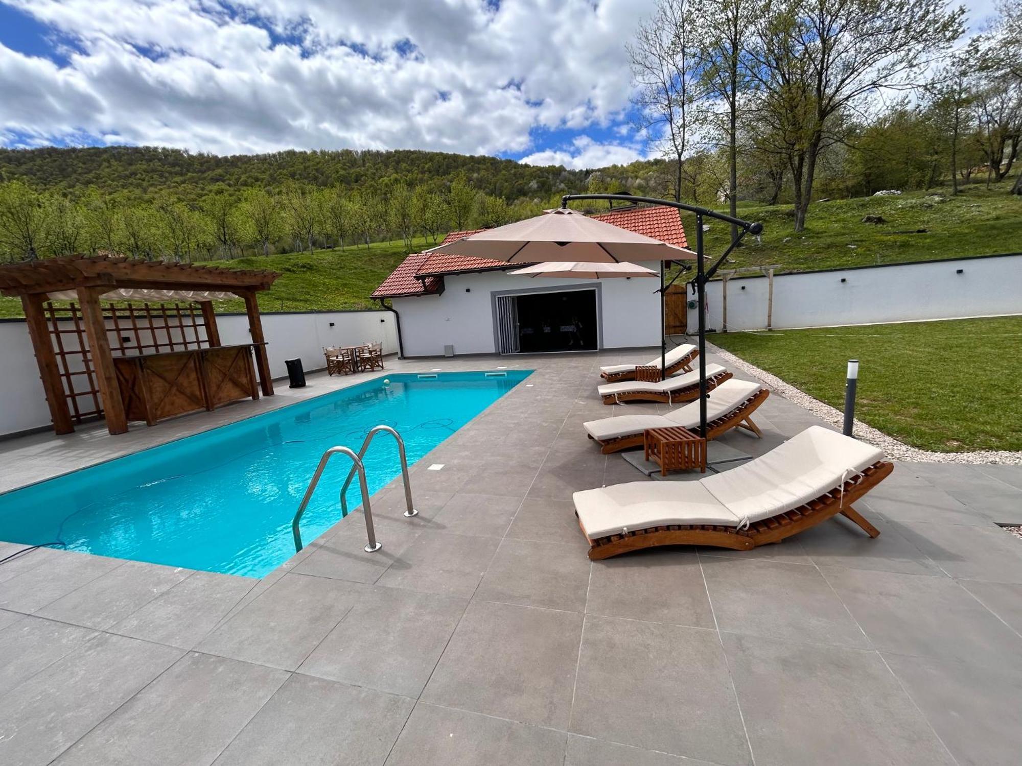 Romantic Lodge Баня Лука Екстериор снимка